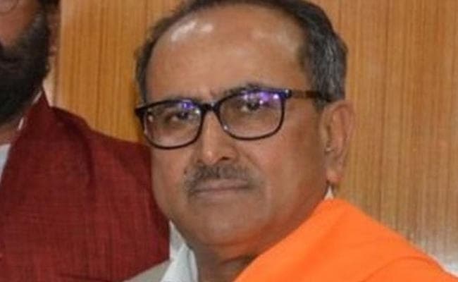 कश्मीर में सेना और बीजेपी नेता क्यों हैं आमने-सामने