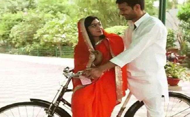 शादी के बाद पहली बार सियासी गतिविधियों में शामिल हुए तेजप्रताप, कहा- मैं नहीं चाहता राजनीति में आएं ऐश्वर्या