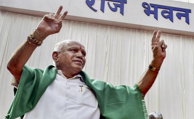 कर्नाटक संकट : SC ने कल सदन में शक्ति परीक्षण का आदेश दिया, के जी बोपैया को गवर्नर ने बनाया प्रोटेम स्पीकर