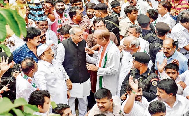 कर्नाटक : आज होगा बहुमत परीक्षण, भाजपा व कांग्रेस-जेडीएस के अपने-अपने दावे, जानिए कैसे बहुमत साबित कर सकती है भाजपा