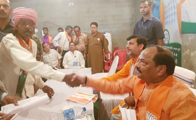 गोमिया में बोले रघुवर दास, झारखंड के लोगों का स्वाभिमान नहीं खरीद सकते कुछ भ्रष्ट लोग