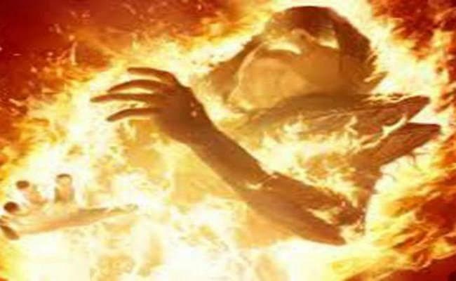 गर्भवती को जिंदा जलाकर मार डाला, पति के अवैध संबंध का विरोध करने  पर आग के हवाले किया