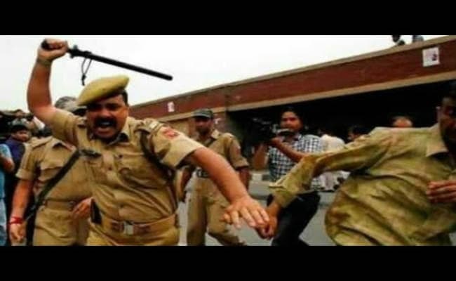 महंगा पड़ा महिला को जबरन कार में बैठाना; पुलिस ने दर्ज की एफआइआर, तीनों गिरफ्तार