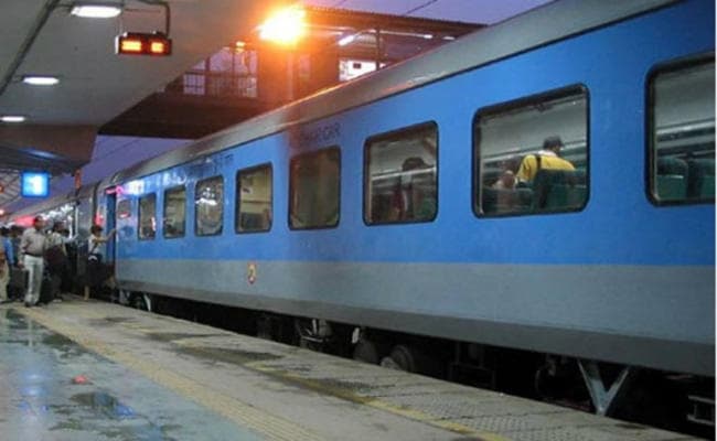...तो गांधी जयंती पर ट्रेनों में नहीं मिलेगा मांसाहारी खाना!