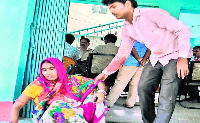 पति को झांसा देकर नकदी सहित लाखों के जेवर लेकर चंपत हुई पत्नी, विरोध करने पर मायकेवालों से करवाया हमला