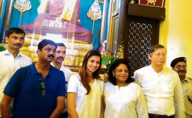 बोधगया : .....जब बेल्जियम के राजदूत ने की मंदिर में पूजा