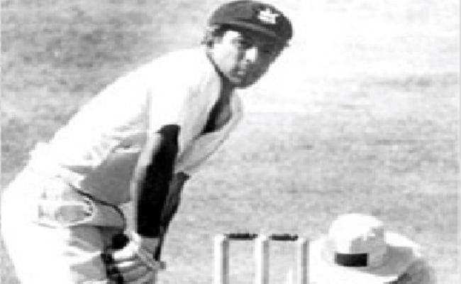 जब मैच बचाने के लिए सुनील गावस्कर ने बायें हाथ से बैटिंग की