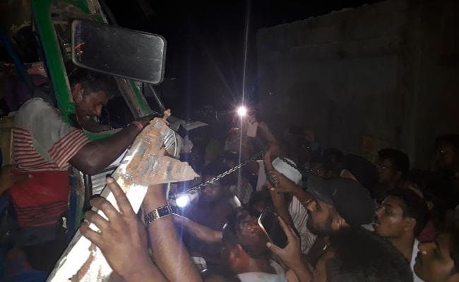 तमाड़ और घाटशिला में ट्रक-टेलर की भिड़ंत, चालक की मौत