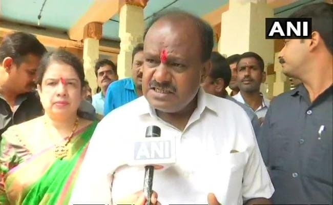 कर्नाटक : कुमारस्वामी के लिए नयी मुश्किलें, लिंगायत महासभा ने बनाया दबाव