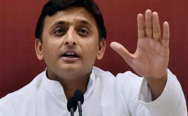 यूपी : पूर्व मुख्यमंत्रियों के बंगलों पर योगी के मंत्रियों की नजर, अखिलेश का बंगला सबको प्यारा