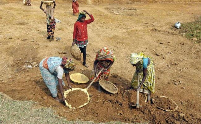 क्या, मनरेगा पर हमला करने की तैयारी में है झारखंड सरकार, कई संगठनों ने उठाया सवाल ?