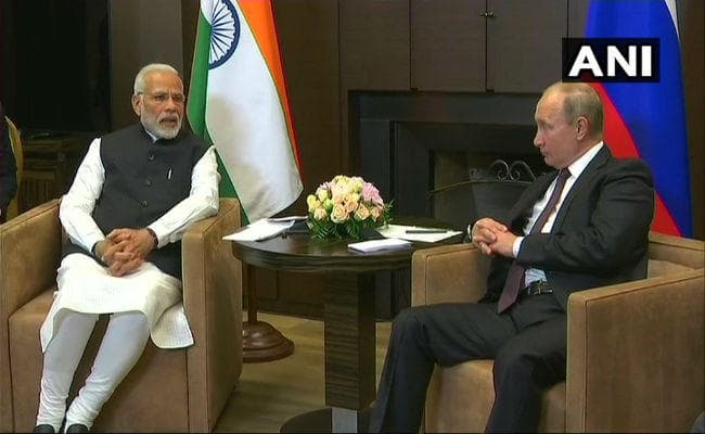 रूसी राष्ट्रपति पुतिन से पीएम मोदी ने की मुलाकात