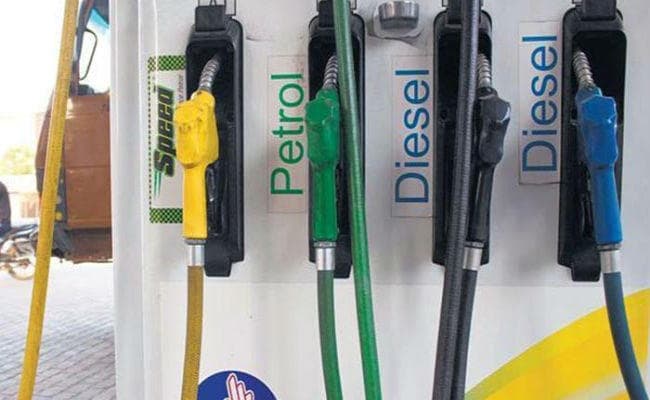 Petrol-Diesel की कीमतों ने तोड़ा पांच साल का रिकॉर्ड, फिर बढ़ने लगे हैं क्रूड ऑयल के दाम