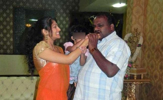 कर्नाटक के भावी CM HD कुमारास्वामी और कन्नड़ एक्ट्रेस राधिका के रिश्ते का यह है सच...!