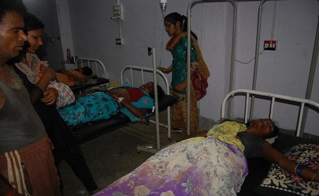 बिहार : लखीसराय में छत का छज्जा गिरने से तीन महिला सहित 5 घायल