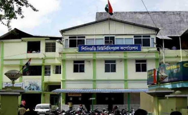 आखिरकार टूटी सिलीगुड़ी नगर निगम की नींद, निगम के कचरा सफाई विभाग में मची खलबली