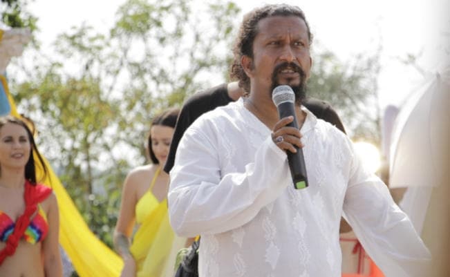 अब झारखंड की महिला  हॉकी खिलाड़ियों पर फिल्म बनाएंगे आनंद राउत