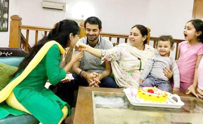 लालू के साथ मुंबई जायेंगी मीसा, जन्मदिन से एक दिन पूर्व काटा केक, भौजाई को खिलाया तो बच्चों ने कहा...