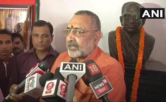 चर्च के फतवे पर बोले गिरिराज, ...तो दूसरे धर्म के लोग भी करेंगे भजन-कीर्तन