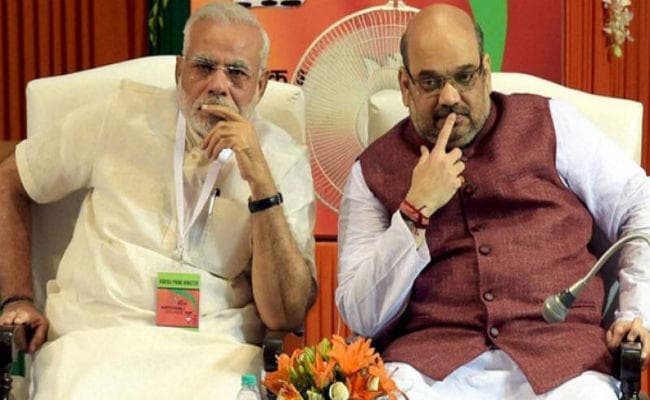लोकसभा में अल्पमत में आयी भाजपा...!