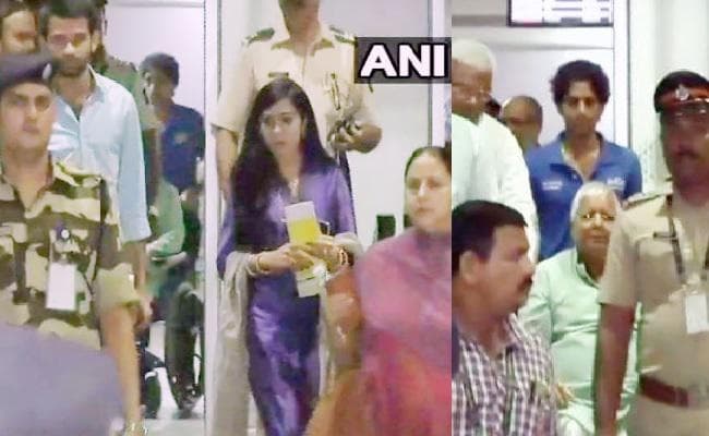 मीसा, तेज प्रताप और बहू ऐश्वर्या के साथ मुंबई पहुंचे लालू प्रसाद, एशियाई हर्ट अस्पताल में आज होंगे भरती