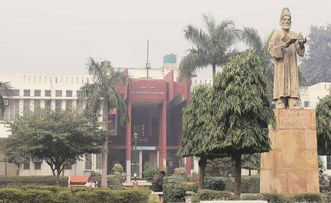 24 घंटे में दो बार हैक हुई जामिया मिलिया की वेबसाइट