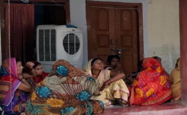 बिहार : मधेपुरा में स्कूल जा रही शिक्षिका की सड़क हादसे में मौत, पति की हालत गंभीर