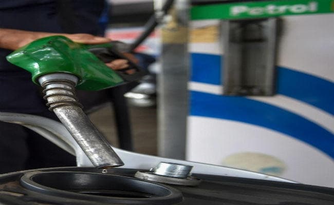 पेट्रोल-डीजल के दामों से फिलहाल आम आदमी को राहत नहीं, सरकार करेगी बहस