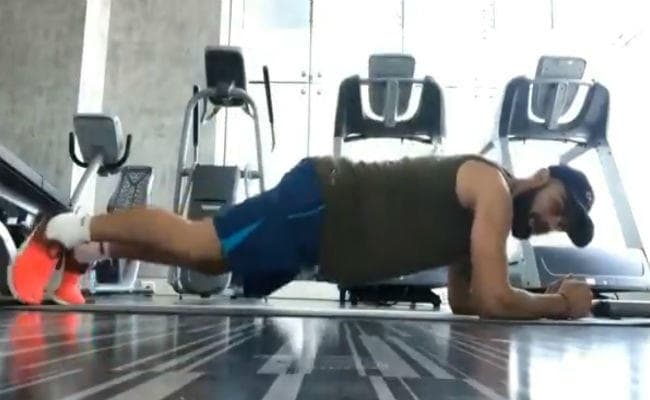 कोहली ने राठौड़ की फिटनेस चुनौती स्वीकार की, पीएम मोदी, धौनी और अनुष्‍का को किया चैलेंज