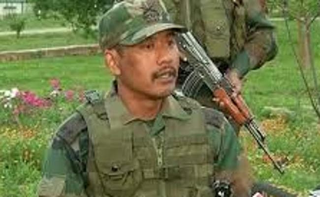 पत्थरबाज को जीप से बांधकर हीरो बने मेजर गोगोई कश्मीरी नाबालिग के साथ पकड़ाये