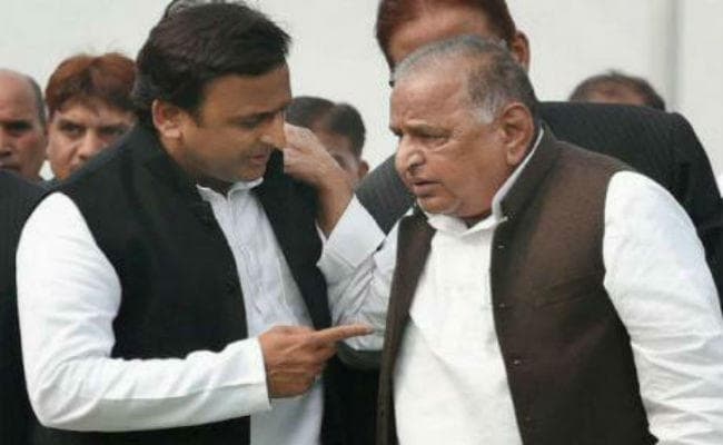 किराये का मकान ढूढ़ रहे हैं अखिलेश- मुलायम, सरकारी आवास खाली करने के लिए मांगा दो साल का वक्त