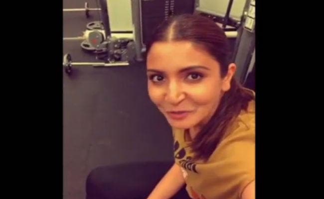 PM मोदी के बाद बीवी अनुष्का ने विराट कोहली का फिटनेस चैलेंज एक्सेप्ट किया, शेयर किया वीडियो