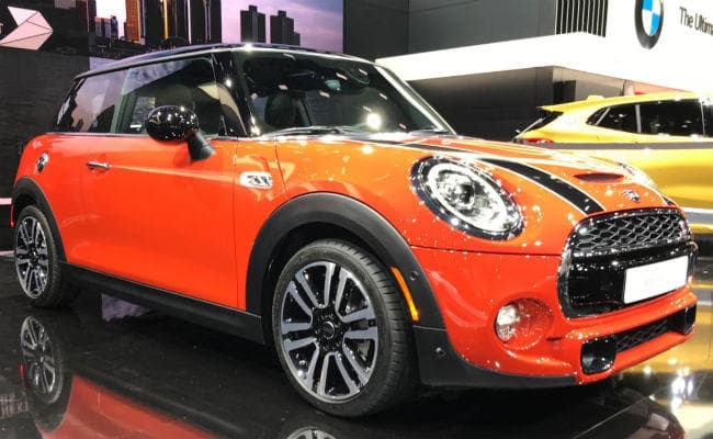 BMW ने भारत में पेश किये MINI के नये एडिशंस, देखें Price List
