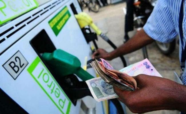 पेट्रोल व डीजल के दाम नहीं रुके तो महंगाई झेलने को रहें तैयार