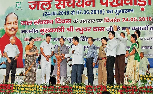 जल का संचय कर हरित क्रांति लायें, गांवों के विकास से ही होगा राज्य का विकास : सीएम रघुवर दास