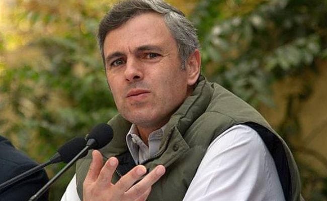 मेजर के साथ हिरासत में ली गयी लड़की की मदद के लिए उमर ने दिये 1.30 लाख रूपये