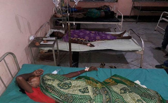 दुमका : वज्रपात से दो महिलाओं की मौत, 12 घायल