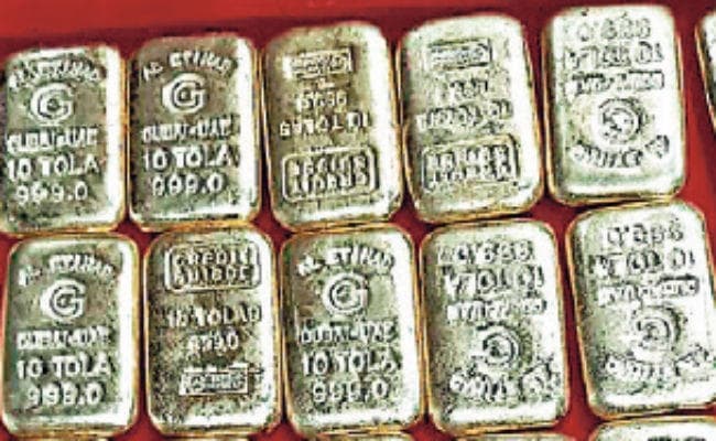 कोलकाता : भारत से बांग्लादेश तस्करी की कोशिश, 96.15 लाख का सोना जब्त