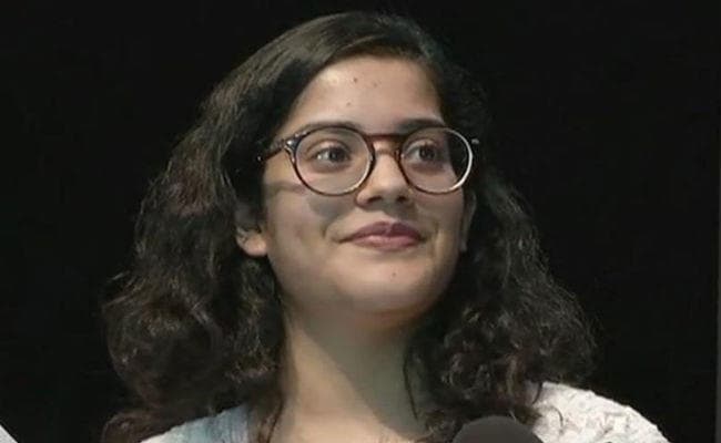 CBSE 12th Topper मेघना ने पाये 500 में 499 नंबर, यहां देखें MarkSheet