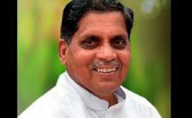 कर्नाटक के नव निर्वाचित कांग्रेस विधायक सिद्दू न्यामा गौड़ा की  सड़क हादसे में मौत