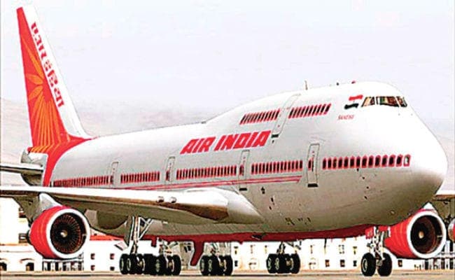 Air India की एयर होस्‍टेस ने एक सीनियर अधिकारी पर लगाया यौन उत्‍पीड़न का आरोप, मोदी-प्रभु को लिखा पत्र