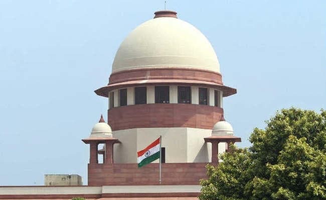 बलात्कार-हत्या मामला : शीर्ष अदालत ने दोषी के मृत्युदंड पर लगायी रोक