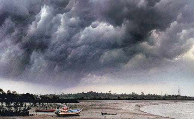 बदला मौसम का मिजाज, केरल पहुंचा मॉनसून, जानें आपके राज्‍य में कब होगी बारिश