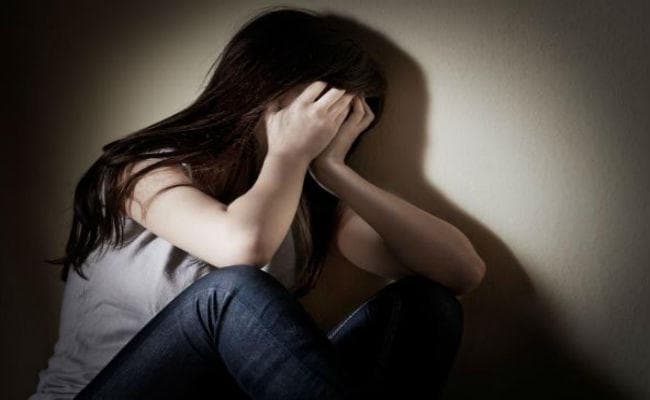 प्रेमी के साथ घर से भागी किशोरी फंसी देह व्यापार में, फोन पर कहा, मैं बेतिया के रेड लाइट एरिया में हूं पापा !, यहां से निकलवाइए