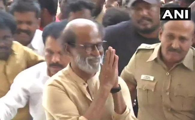 तूतीकोरिन विवाद : पीडितों से मिलने पहुंचे रजनीकांत