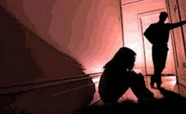 पहले शादी का झांसा देकर किया दुष्कर्म, बाद में ब्लैकमेल कर करने लगा था रेप