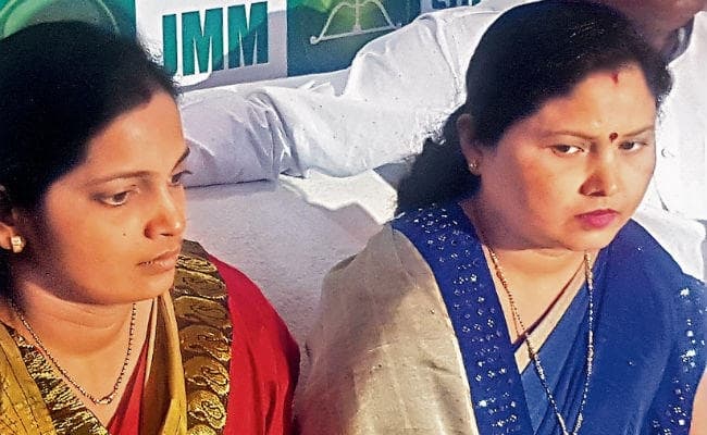 Jharkhand उपचुनाव 2018 : सिल्ली में सीमा ने सुदेश को, गोमिया में बबीता ने लंबोदर को हराया, JMM में जश्न
