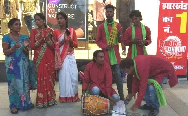 World No Tobacco Day पर  प्रभात खबर और रेडियो धूम की ओर से नुक्‍कड़ नाटक का आयोजन