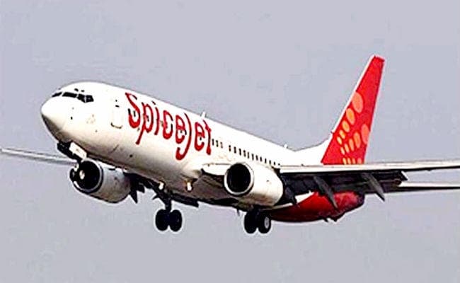 खराब मौसम से पटना आ रहा विमान वाराणसी डायवर्ट, मौसम ठीक हुआ तो पायलट ने कहा- मेरी ड्यूटी खत्म