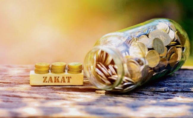 आर्थिक संतुलन कायम करने का दर्स देता है फितरा और जकात